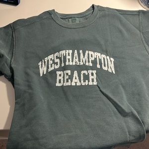 Green Westhampton’s beach crewneck